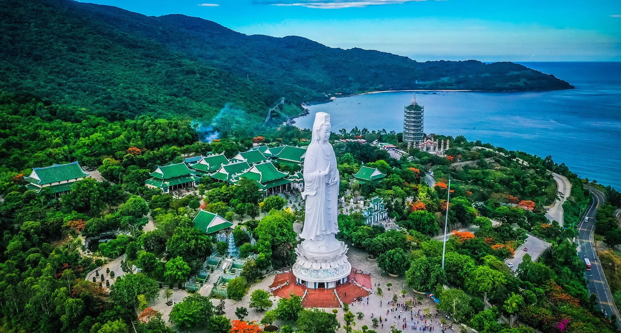 Chùa Linh Ứng có vị trí vô cùng đẹp tại Đà Nẵng